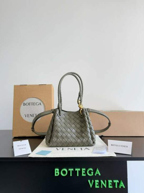 Picture of Bottega Veneta Handbags _SKUfw205457161fw